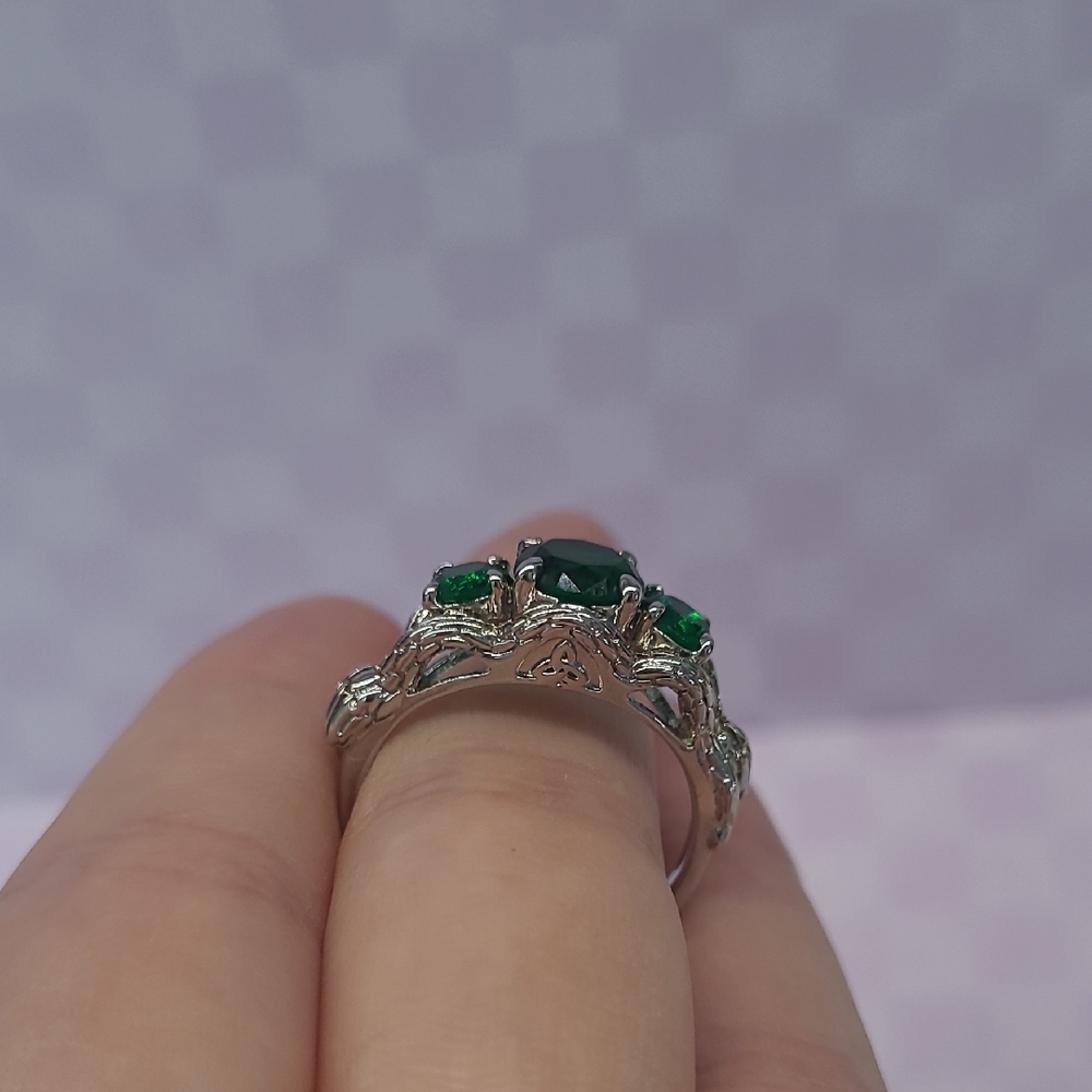Emerald Green Triple Stone Sterling Silver Ring Snake And Celtic Knot - Size 8